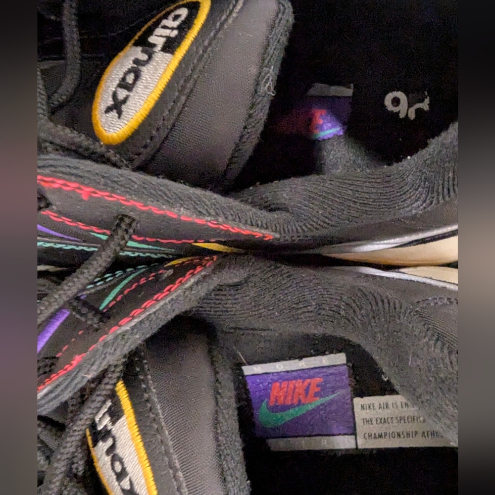 NIKE AIR MAXES size 12... 98 - Picture 10 of 13